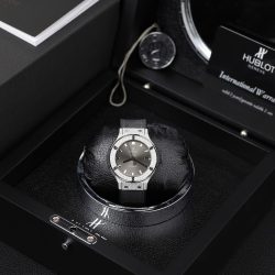 Đồng Hồ Hublot Classic Fusion Màu Xám Chế Tác Đính Kim Cương Moissanite HongKong 38mm (2)