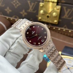 Đồng Hồ Nữ Omega De Ville Prestige Replica 11 Mặt Màu Đỏ Đô Máy Cơ Thuỵ Sỹ 34mm (2)