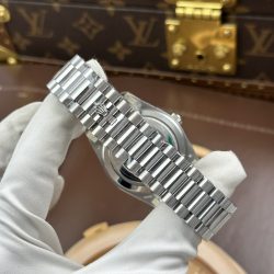 Đồng Hồ Rolex Day-Date Chế Tác Mặt Đen Cọc Số Đá Baguette Bộ Chuyển Động Calibre 3255 Xưởng RC 40mm (2)