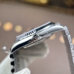 Đồng Hồ Rolex Day-Date Mặt Xanh Ombre Chế Tác Nặng 212 Gram Máy Calibre 3255 Nhà Máy RC 40mm (2)