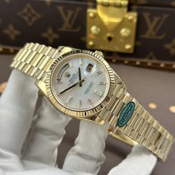 Đồng Hồ Rolex Day-Date Rep 11 Mặt Khảm Xà Cừ Bộ Chuyển Động Calibre 3255 Nhà Máy RC 40mm (2)