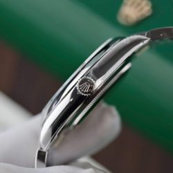 Đồng Hồ Rolex Oyster Perpetual 134300 Replica 11 Mặt Số Màu Xanh Cốm Máy Cơ Thuỵ Sỹ VSF 41mm (10)