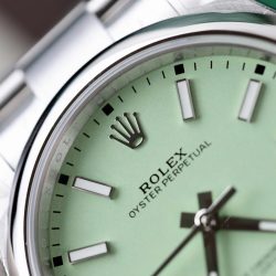 Đồng Hồ Rolex Oyster Perpetual 134300 Replica 11 Mặt Số Màu Xanh Cốm Máy Cơ Thuỵ Sỹ VSF 41mm (10)