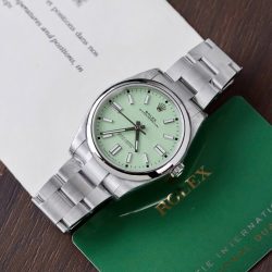 Đồng Hồ Rolex Oyster Perpetual 134300 Replica 11 Mặt Số Màu Xanh Cốm Máy Cơ Thuỵ Sỹ VSF 41mm (10)