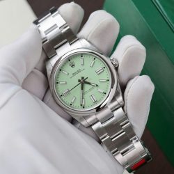 Đồng Hồ Rolex Oyster Perpetual 134300 Replica 11 Mặt Số Màu Xanh Cốm Máy Cơ Thuỵ Sỹ VSF 41mm (10)