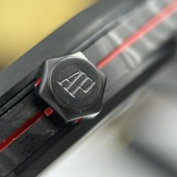 Đồng Hồ Audemars Piguet Chế Tác Royal Oak DiW 15500 Vỏ Carbon Kim Giây Màu Đỏ 41mm (2)