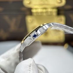 Đồng Hồ Cartier De Santos Small Rep 11 Mặt Trắng Viền Mạ Vàng Đính Đá 27x34 (2)