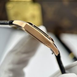 Đồng Hồ Cartier Replica 11 Santos Dumont Mặt Trắng Bạc Vỏ Mạ Vàng Hồng 43.5x31 (2)