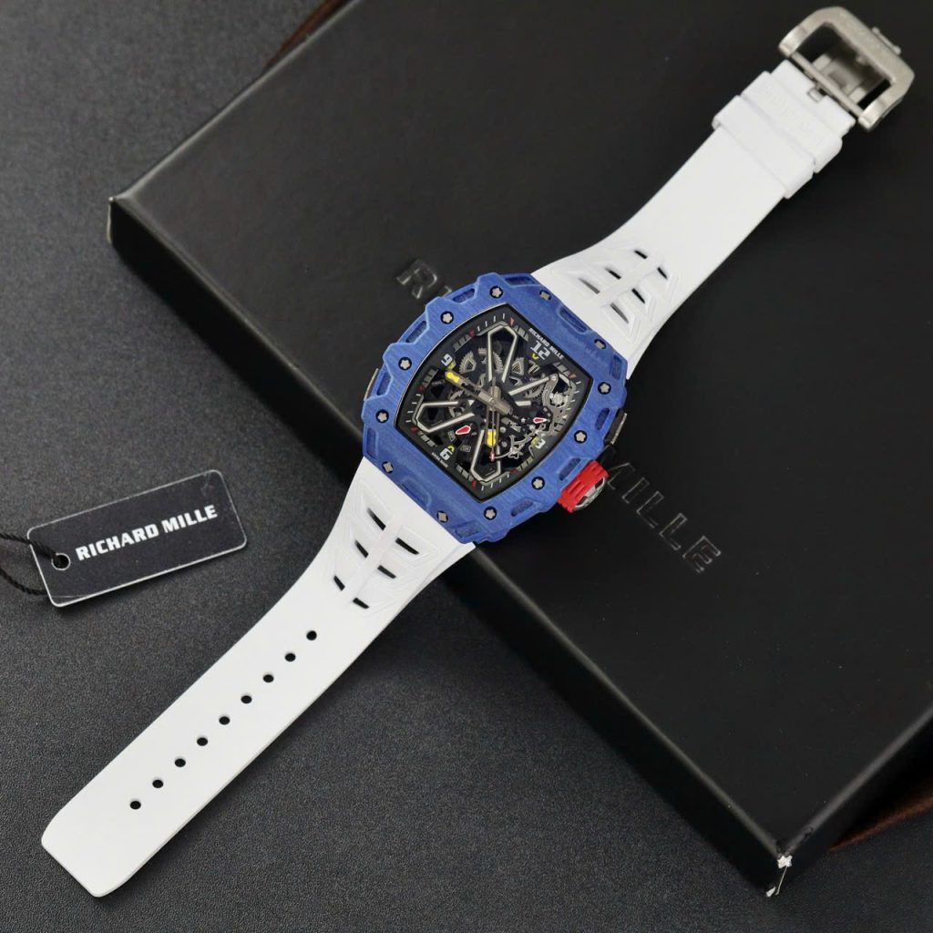 Quartz vs Automatic Replica Watch – Which One Should You Choose in 2026?